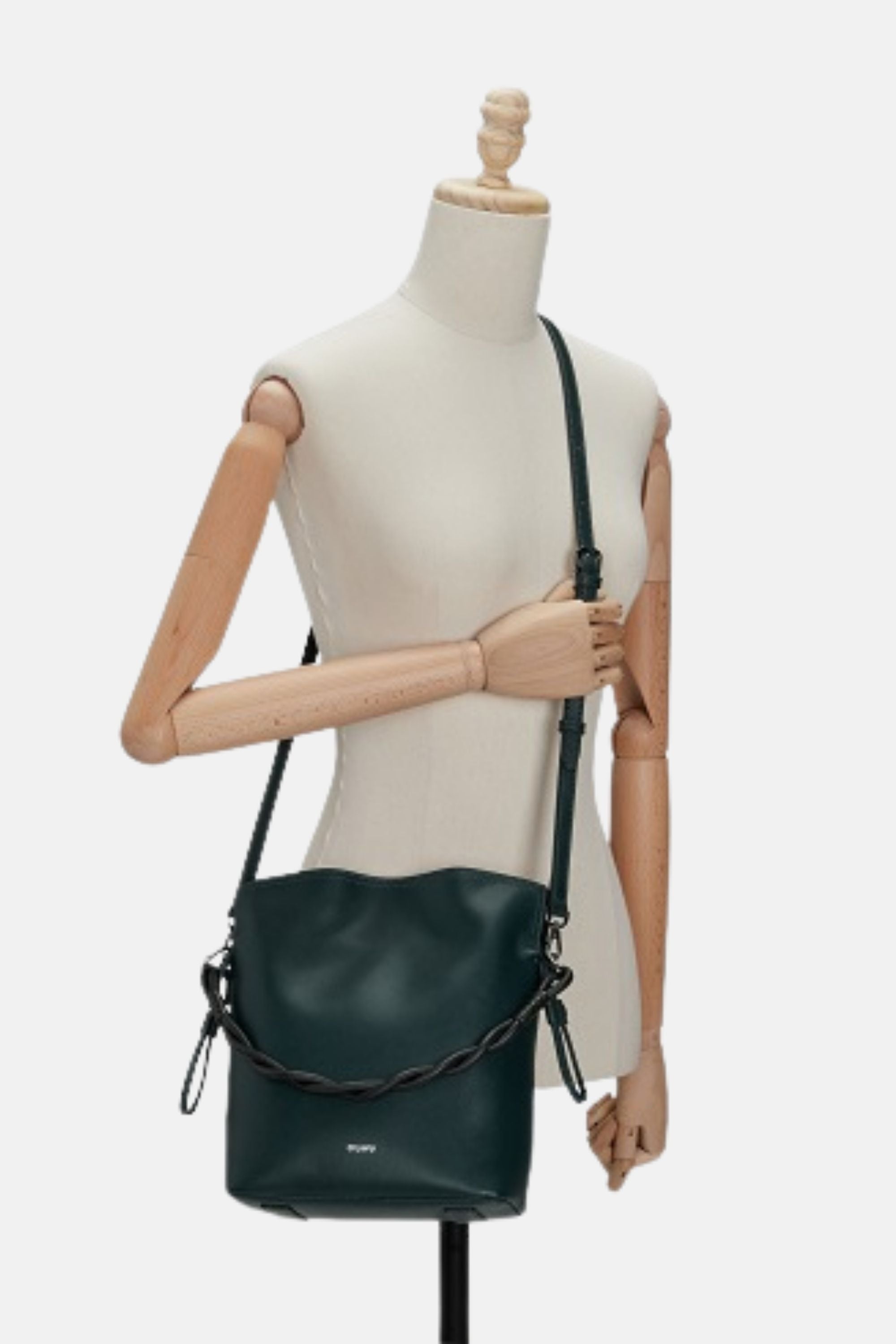 オイリーパック Oryany Madeleine Medium Crossbody Handbag